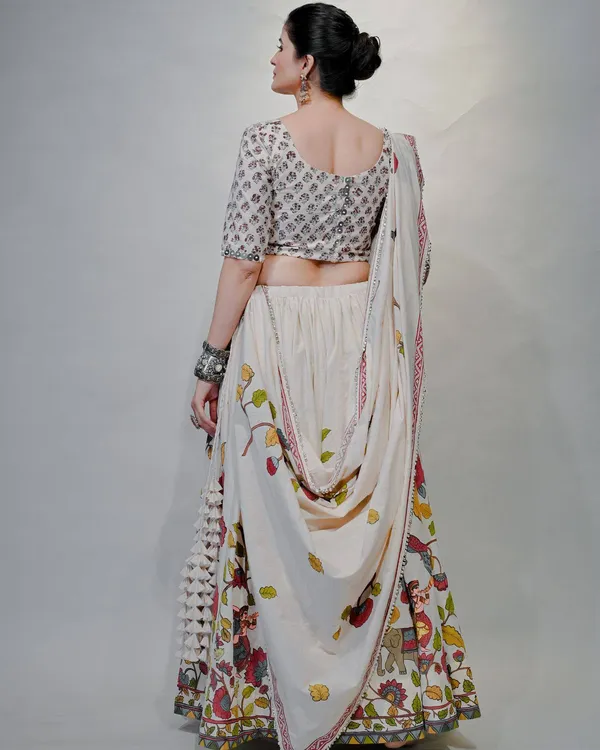 White_Digital_Patola_Print_Traditional_Lehenga_Choli_For_Women