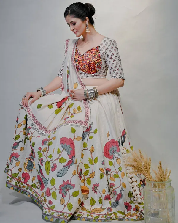White_Digital_Patola_Print_Traditional_Lehenga_Choli_For_Women