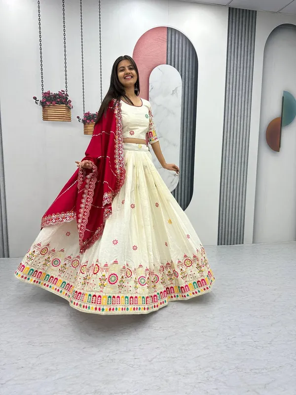 White_Digital_Patola_Print_Traditional_Lehenga_Choli_For_Women
