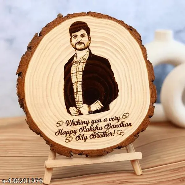 Customizable_Engraved_On_Wood_Photo_Frame_–_Round_Shape