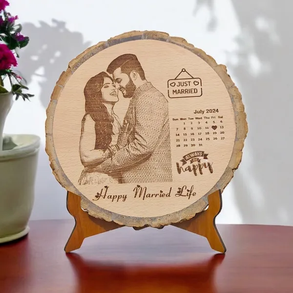 Customizable_Engraved_On_Wood_Photo_Frame_-_Round_Shape