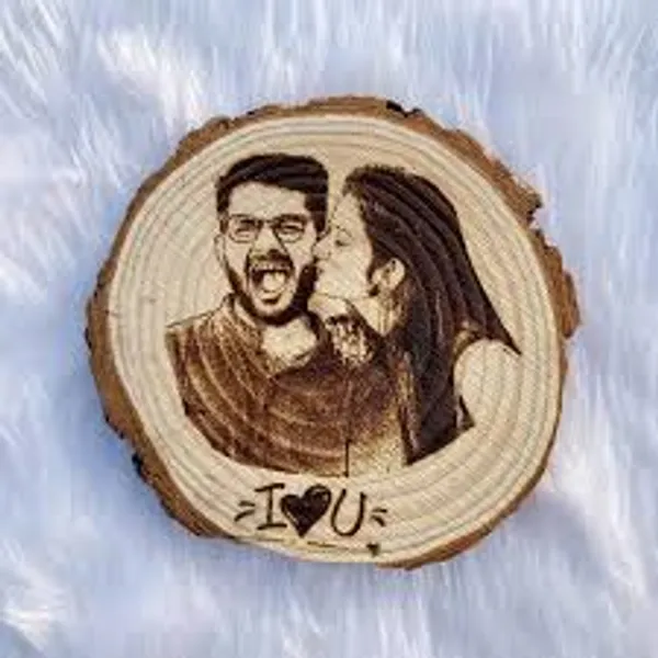 Honey_Brown_Personalised/Customized_Mango_Wooden_Slice__6/6_inch_Engraved_Photo_Frame__For__Raksha_Bandhan