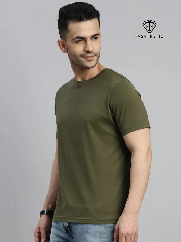 Military_Green_Cotton_Classic_Everyday_Round_Neck_T_Shirt_For_Adult