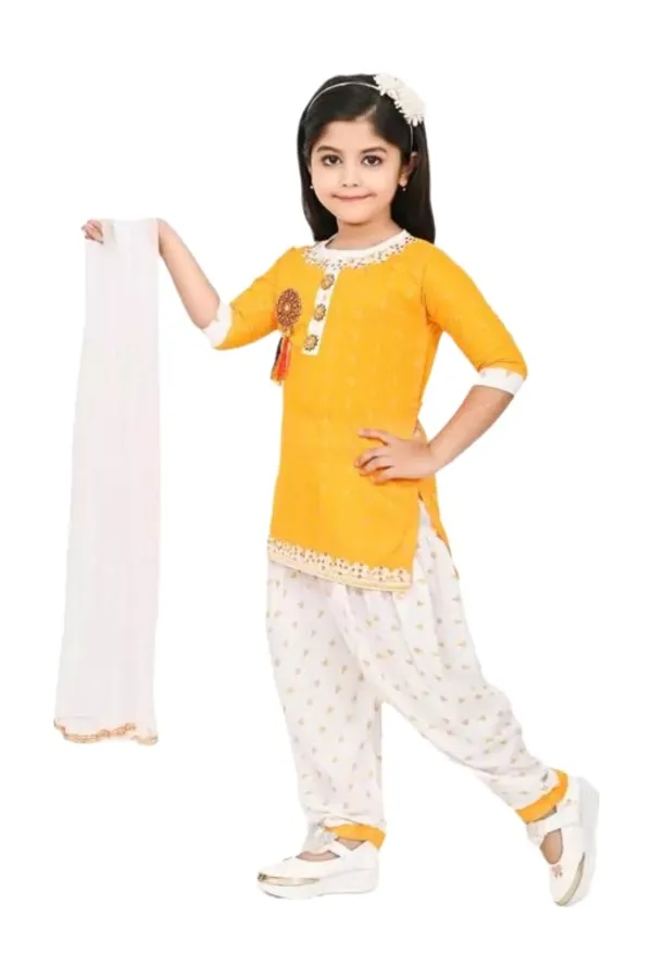 Yellow_Rayon_Cotton_Makkhi_Print_Three-Quarter_Sleeves_Churidar_Set_For_Girls