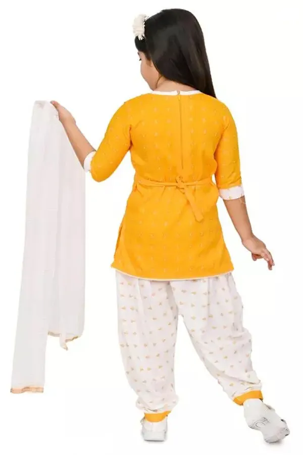 Yellow_Rayon_Cotton_Makkhi_Print_Three-Quarter_Sleeves_Churidar_Set_For_Girls