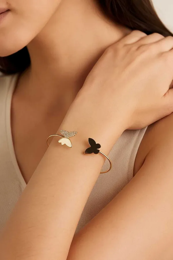 Gold_Alloy_Bangle_Bracelet_Set_For_Women