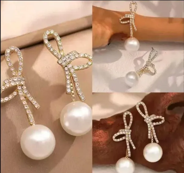 Gold&White_Alloy_Gold_Drops_&_Danglers_For_Women