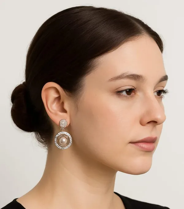 Elegant_Pearl_&_Crystal_Drop_Earrings