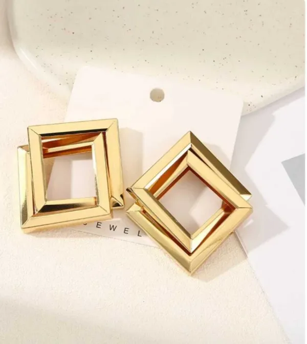 Gold_Alloy_Resin_Drops_&_Danglers_For_Women