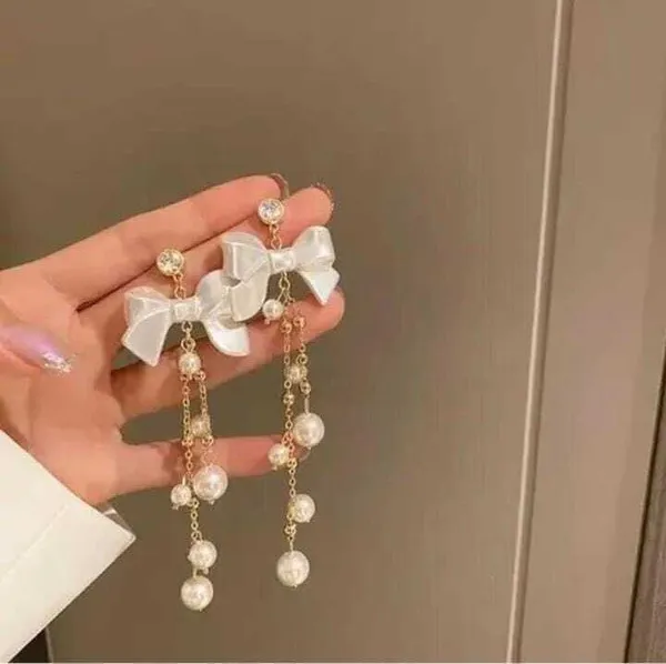 Gold&White_Acrylic_Drops_&_Danglers_For_Women