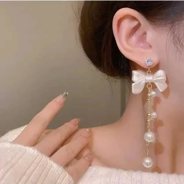 Gold&White_Acrylic_Drops_&_Danglers_For_Women