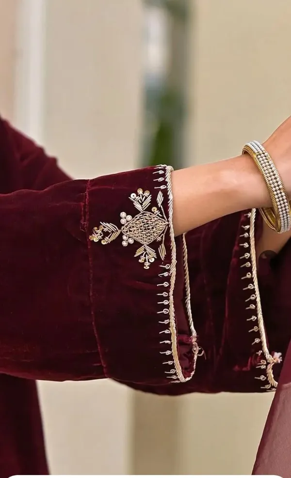 velvet_kurti__emboridery__wirh_pant_and_duppta_sat_