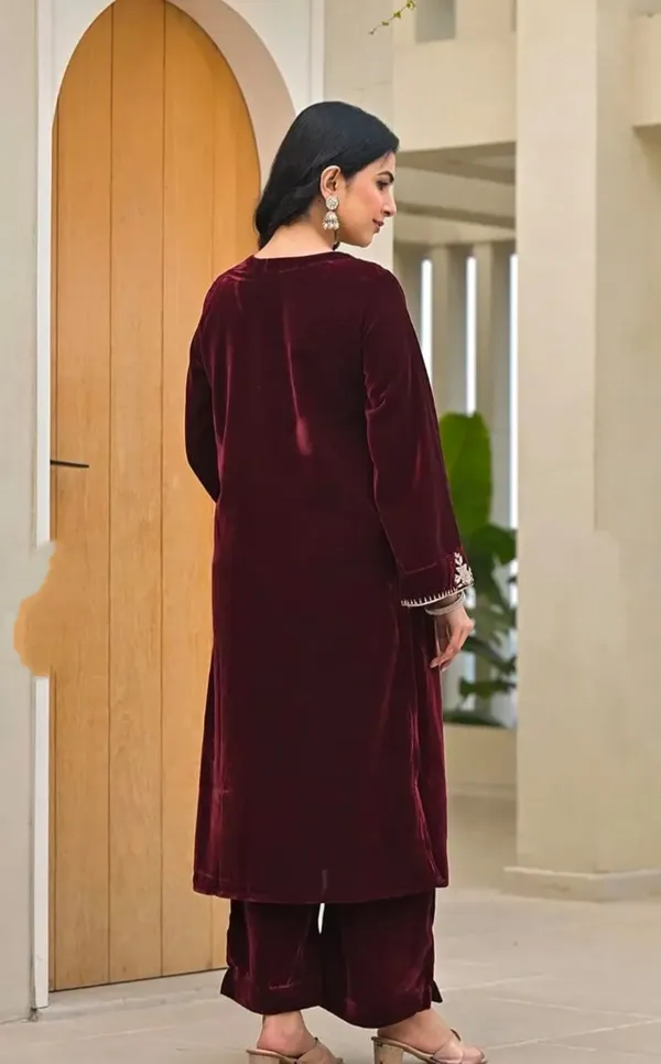 velvet_kurti__emboridery__wirh_pant_and_duppta_sat_