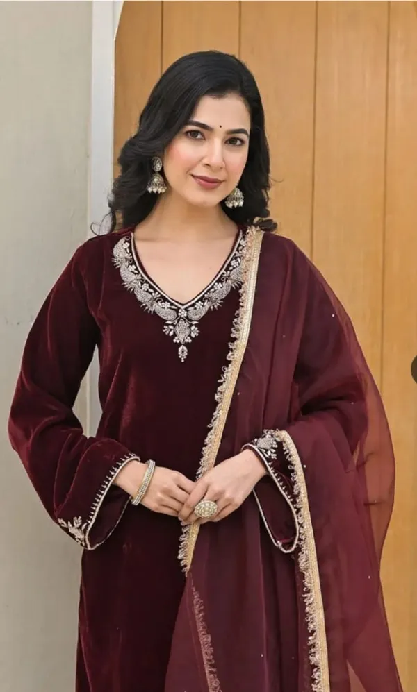 velvet_kurti__emboridery__wirh_pant_and_duppta_sat_