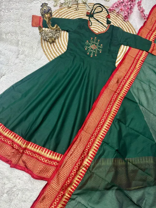 Introducing_New_Super_Trendy_Traditional_Outfit_For_upcoming_festivals