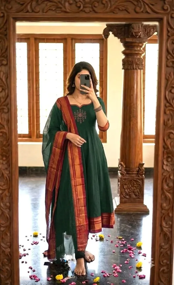 Introducing_New_Super_Trendy_Traditional_Outfit_For_upcoming_festivals