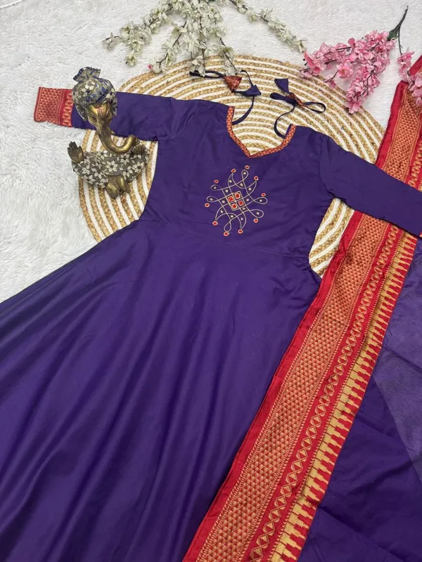 Introducing_New_Super_Trendy_Traditional_Outfit_For_upcoming_festivals