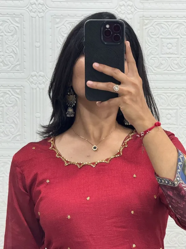 Introducing_New_Super_Trendy_Traditional_Outfit_with_real_Modeling