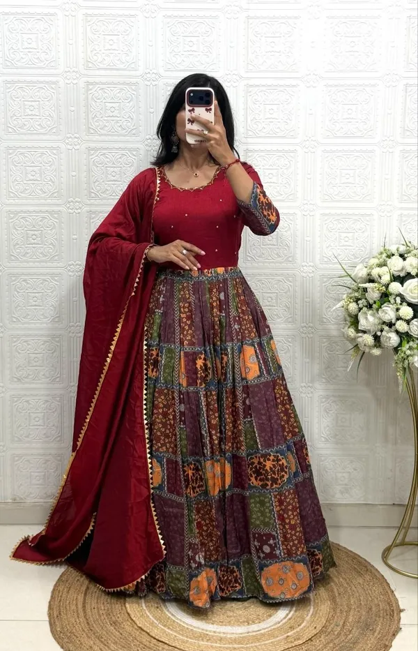 Introducing_New_Super_Trendy_Traditional_Outfit_with_real_Modeling