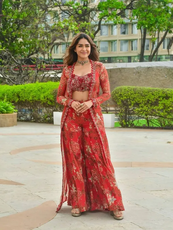 Launching_New_Bollywood_Indo_Western_Koti_Plazo_&_Blouse_Collection