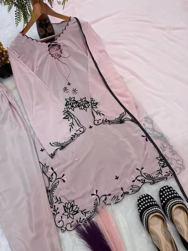 NEW_DESIGNER_WEDDING_WEAR_HEAVY_EMBROIDERY_WORK_KURTI_WITH_BOTTOM_WITH_DUPATTA_SET