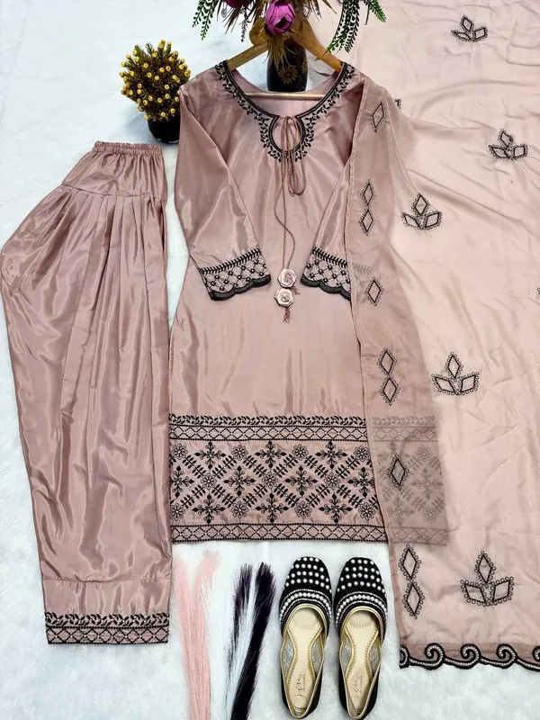 NEW_DESIGNER_WEDDING_WEAR_HEAVY_EMBROIDERY_WORK_KURTI_WITH_BOTTOM_WITH_DUPATTA_SET