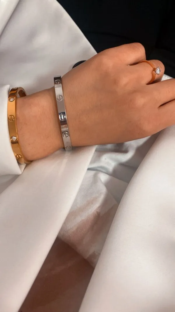 Silver_Stainless_Steel_Premium_&_Elegant_Stainless_Steel_Stubbed_Kada_For_Women