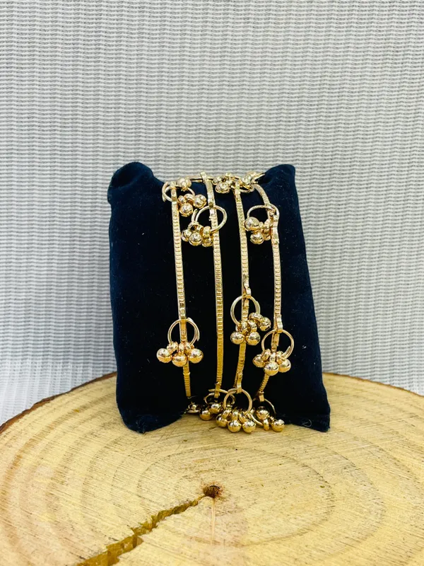 Kashmiri_Ghungroo_Bangle_Set_of_8_By_Yuvaari
