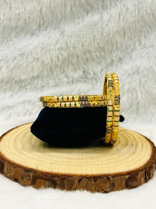 Maroon_&_White_Copper_&_Brass_Premium_&_Elegant_Meenakari_Rajvi_Bangle_For_Women_(_Set_Of_4_)