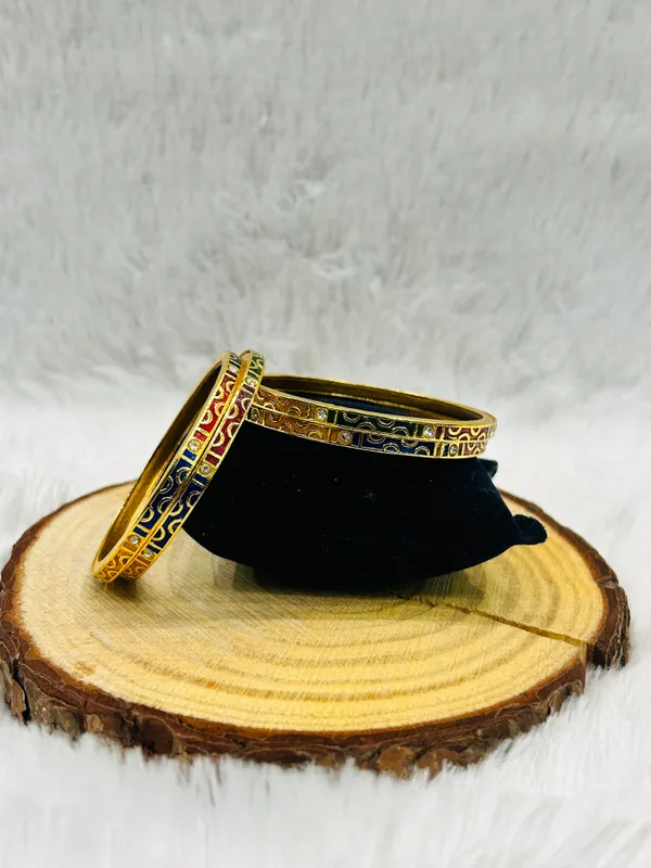 Multicolor_Copper_&_Brass_Premium_&_Elegant_Meenakari_Lehriya_Bangle_For_Women_(_Set_Of_4_)