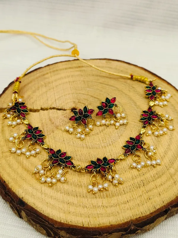The_Pankhuri_Necklace_-_Traditional_Antique_Golden_7_Lotus_Delicate_Necklace