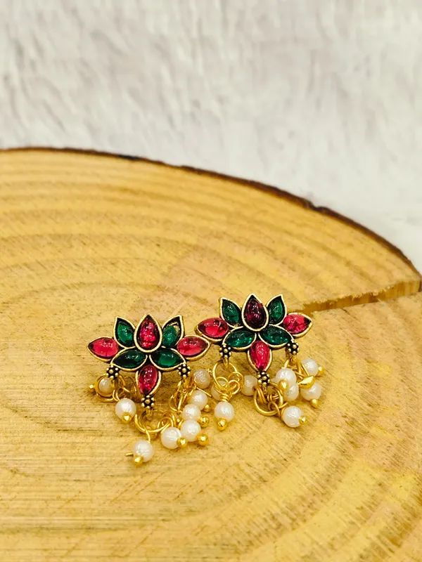 The_Pankhuri_Necklace_-_Traditional_Antique_Golden_7_Lotus_Delicate_Necklace