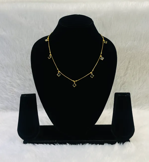 The_Suhana_Square_Crystal_Necklace