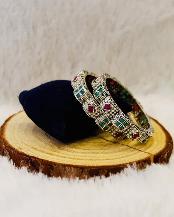 Oxidised_Special_Hawda_Moti_Kada_(2pc_Kada)
