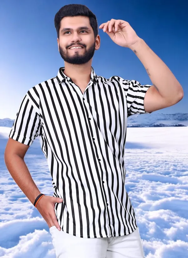 Black_&_White_Lycra_Blend_Short_Sleeve_Printed_Shirt_For_Men