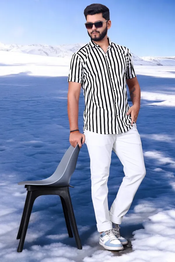 Black_&_White_Lycra_Blend_Short_Sleeve_Printed_Shirt_For_Men