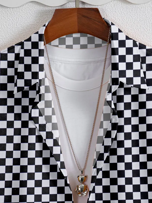 Black_&_White_Lycra_Blend_Half_Sleeve_Checkered_Shirt_For_Men