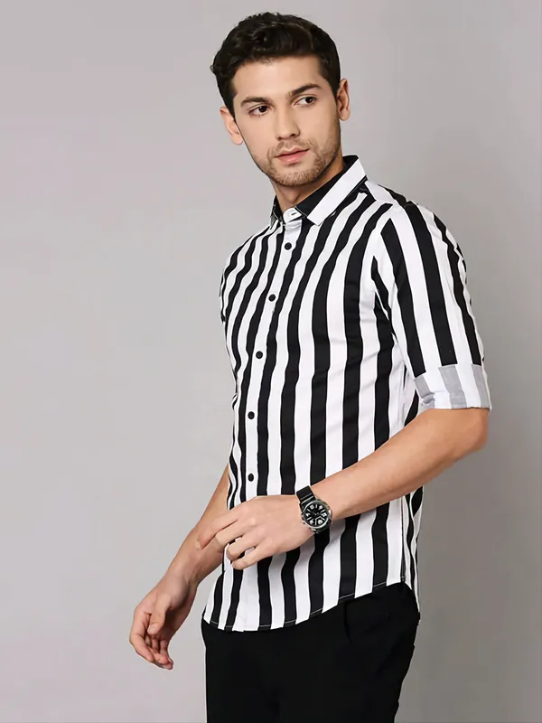 Black_&_White_Lycra_Blend_Full_Sleeve_Printed_Shirt_For_Men