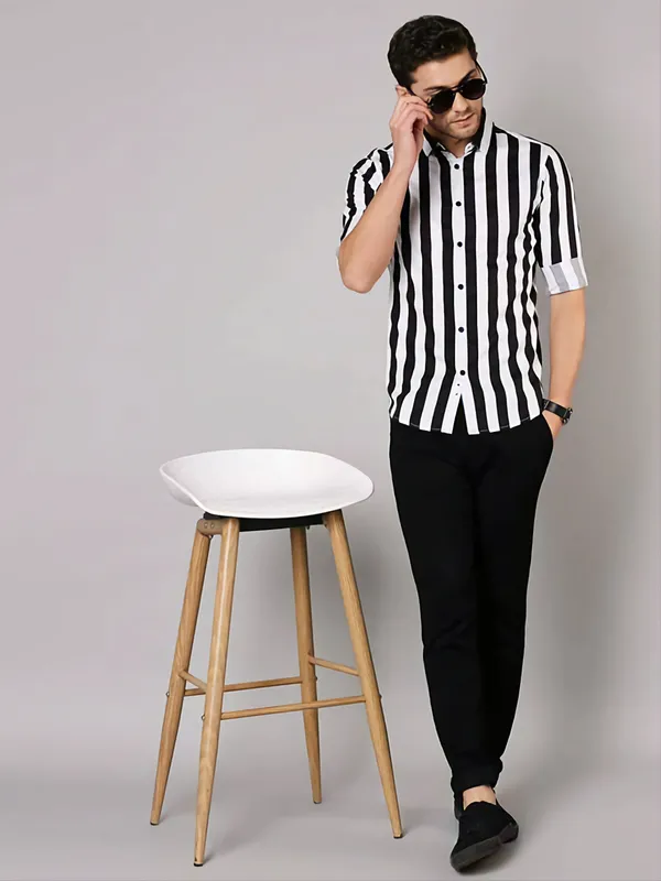 Black_&_White_Lycra_Blend_Full_Sleeve_Printed_Shirt_For_Men