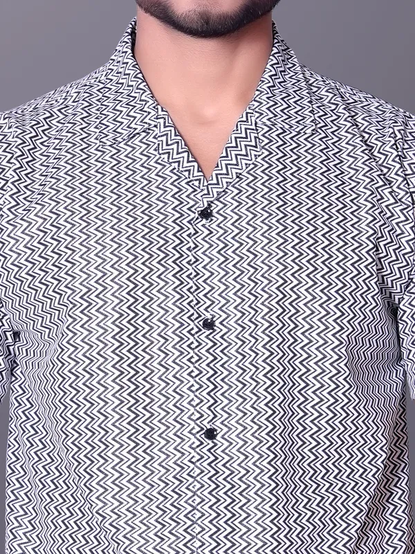 Multicolor_Polycotton_Half_Sleeve_Self_Design_Shirt_For_Men