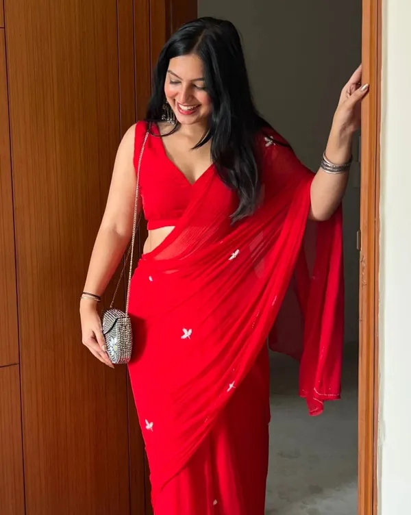 Red_Georgette_Premium_&_Elegant_Saree_With_Unstiched_Blouse