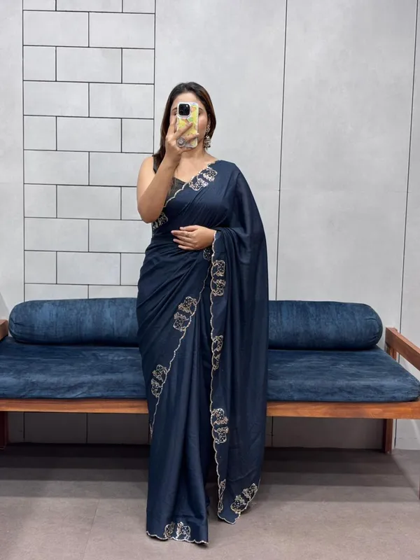 Navy_Blue_Silk_Premium_&_Elegant_Saree_With_Unstiched_Blouse