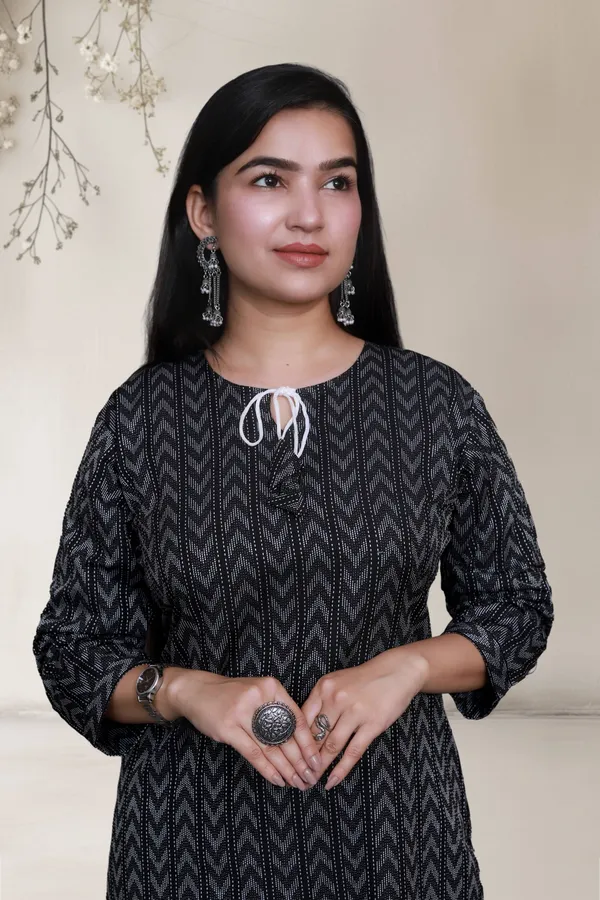 Black_Thread_Weave_Cotton_Blend_Long_Straight_Kurti