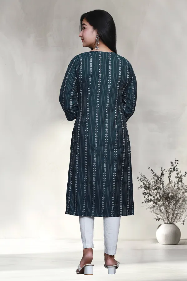 Bottle_Green_Thread_Weaving_Design_Cotton_Blend_Long_Straight_Kurti