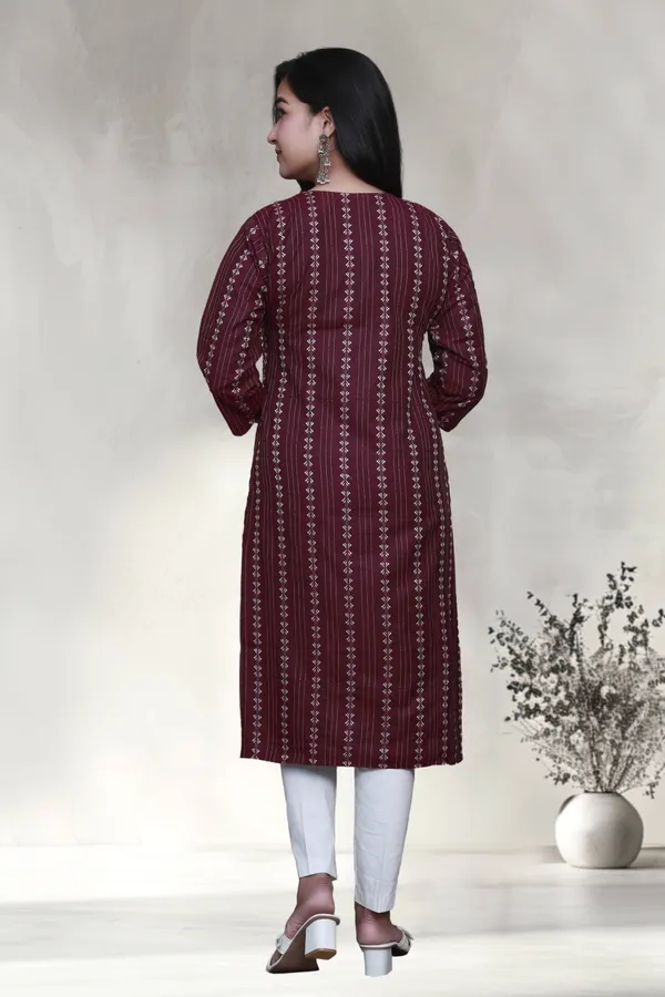 Maroon_Thread_Weaving_Design_Cotton_Blend_Long_Straight_Kurti