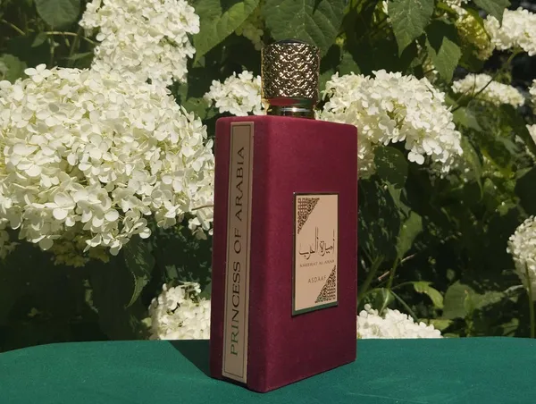Ameerat_Al_Arab_Asdaaf_Eau_De_Parfum_100ml_–_Sweet_Floral_Oriental_Fragrance_For_Women
