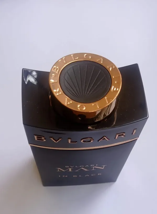 Bvlgari_Man_In_Black_Eau_De_Parfum_100ml_Tester_–_Intense_Spicy_Oriental_Fragrance_For_Men