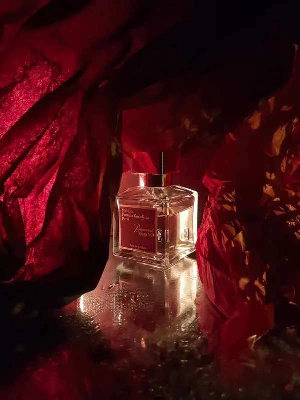 Maison_Francis_Kurkdjian_Baccarat_Rouge_540_Eau_De_Parfum_70ml_–_Amber_Woody_Luxury_Unisex_Fragrance