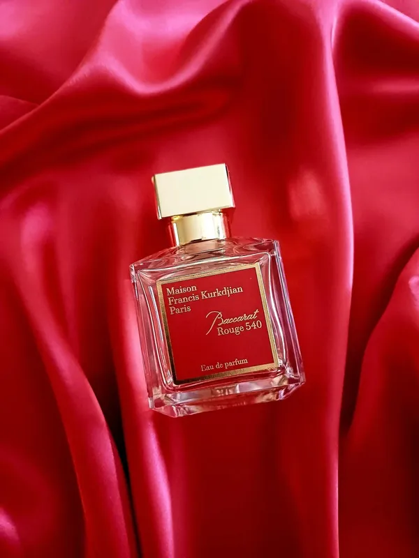 Maison_Francis_Kurkdjian_Baccarat_Rouge_540_Eau_De_Parfum_70ml_–_Amber_Woody_Luxury_Unisex_Fragrance