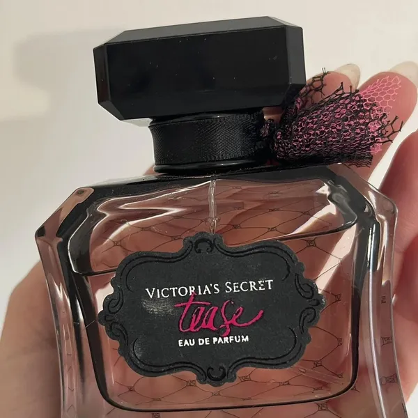 Victoria's_Secret_Tease_Eau_De_Parfum_100ml_–_Playful_Fruity_Floral_Fragrance_For_Women
